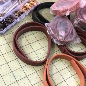 ✔️✔️Leather Handles !!!!!